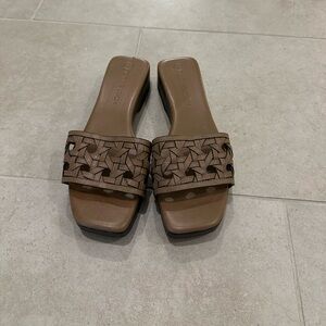 Tory Burch basketweave clog brown leather sandals like new